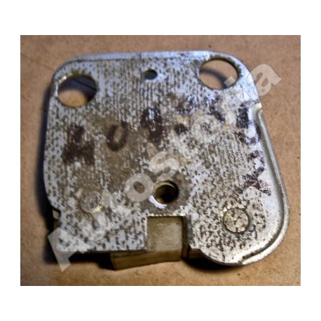 Right front and rear striker plate - 1500L/1800B/2300