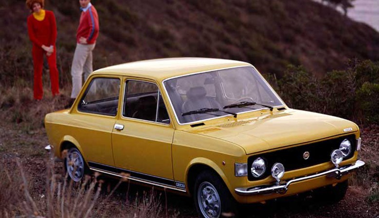The specialist in spare parts for: FIAT DINO AUTOBIANCHI and from 1950 to 1985